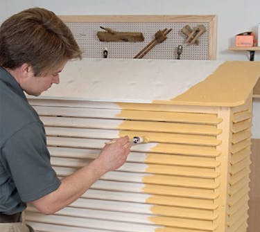 Varmepumpeskjuler males Varmepumpeskjuler males med oliemaling